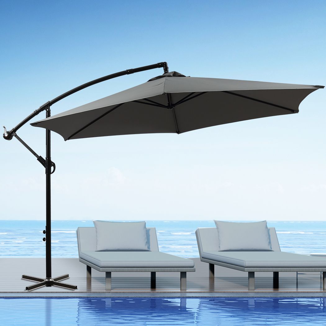 Cantilevered Outdoor Umbrella (M)